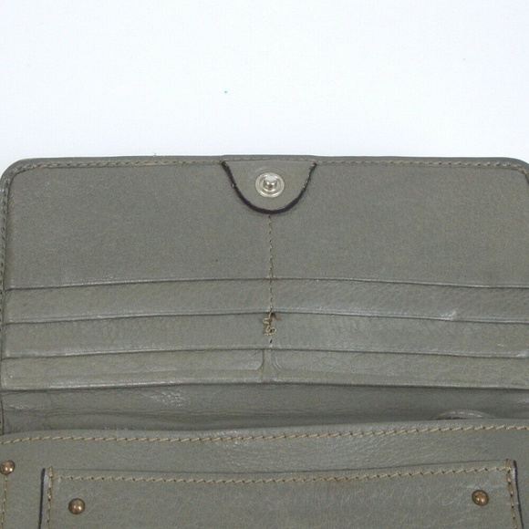 TRADED Chloe Paddington Leather gold lock wallet - Picture 8 of 8